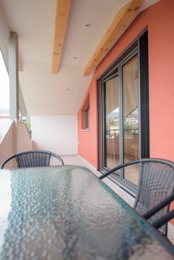 New Loft Polixeni Apartment Ioannina Exterior photo